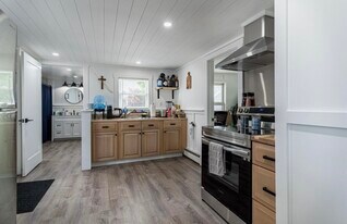 Building Photo - 40 Mount Auburn St