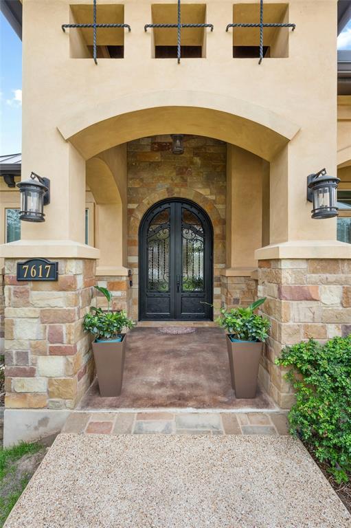 Building Photo - 7617 Lazy River Cove