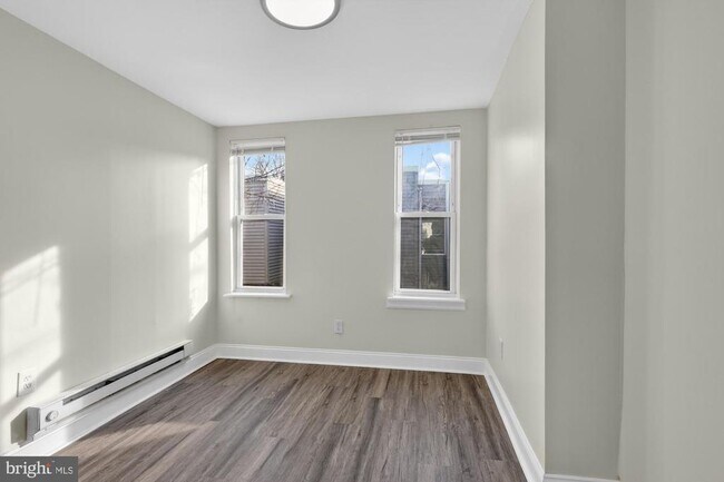 Building Photo - 1729 N Bambrey St