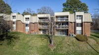 Building Photo - Chapel Hill 2-Bedroom Condo for Rent | 104...