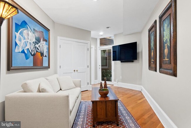 Building Photo - 2131 S St NW