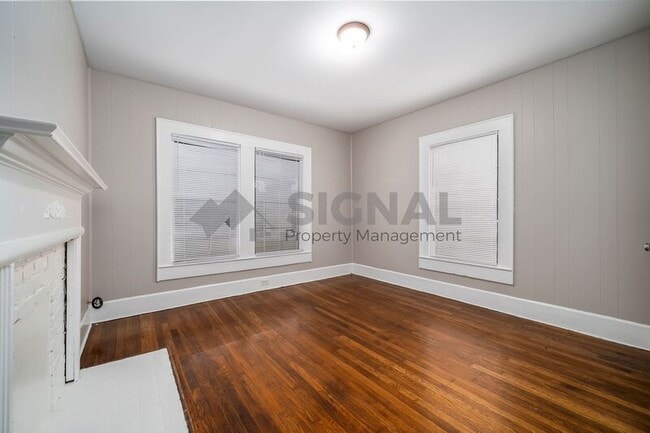 Building Photo - 529 Telford Ln