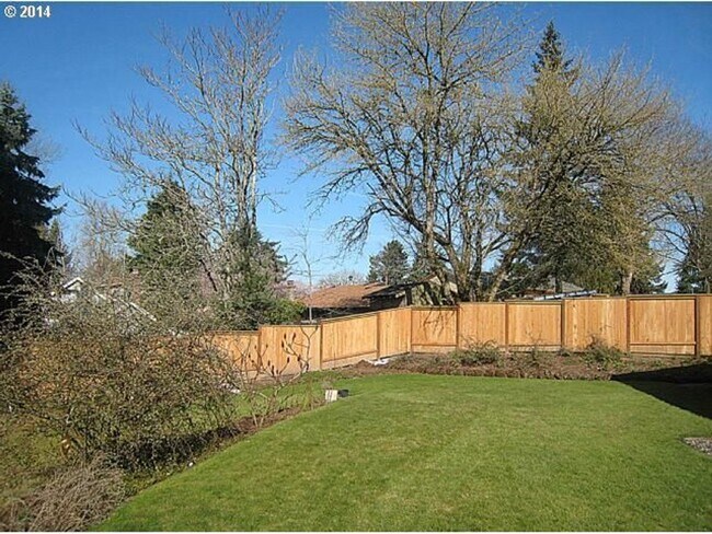 Building Photo - RARE!! Ranch Style 3Bed 1.5Bath home in Be...