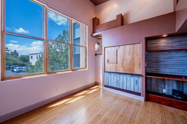 Building Photo - 3600 Cerrillos Rd