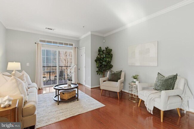 Building Photo - 2465 Army Navy Dr