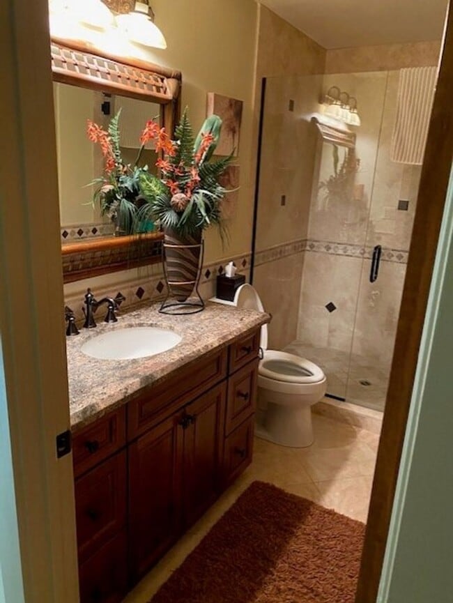 Building Photo - 3 Bedroom Condo for rent in Palm Desert, CA