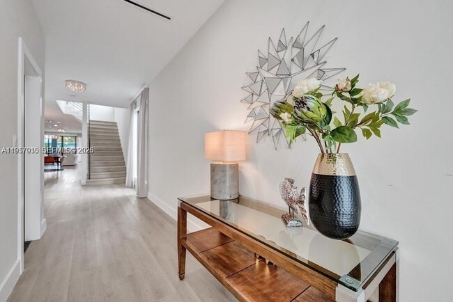 Building Photo - 1101 NE 16th Terrace