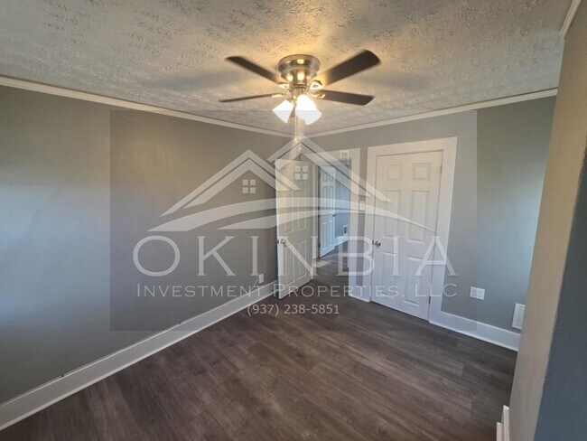 Building Photo - 1815 Catalpa Dr.