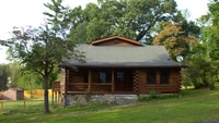 Building Photo - 3 Bedroom 2 bathroom with bonus room log c...
