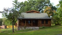 Building Photo - 3 Bedroom 2 bathroom with bonus room log cabin