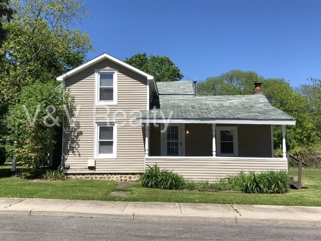 Building Photo - 600 CYPRESS ST (2 BEDROOM)