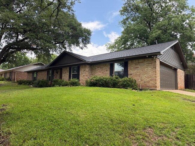 Building Photo - 3424 Glendale Dr