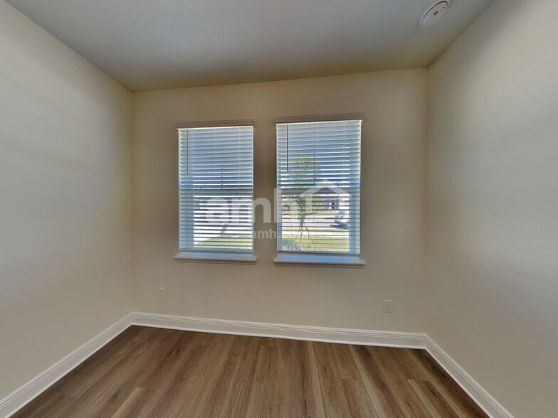 Building Photo - 1245 Heavenly Dr