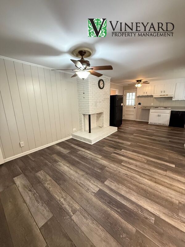 Building Photo - 415 Arnold Ave