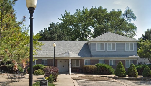 Building Photo - Lyons Grove Apartments
