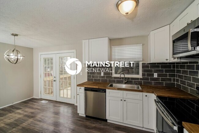 Building Photo - 3 Bedroom Pet-Friendly Home in LOUISVILLE,...