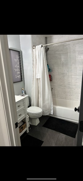 Building Photo - 214 W Kitty Hawk Rd