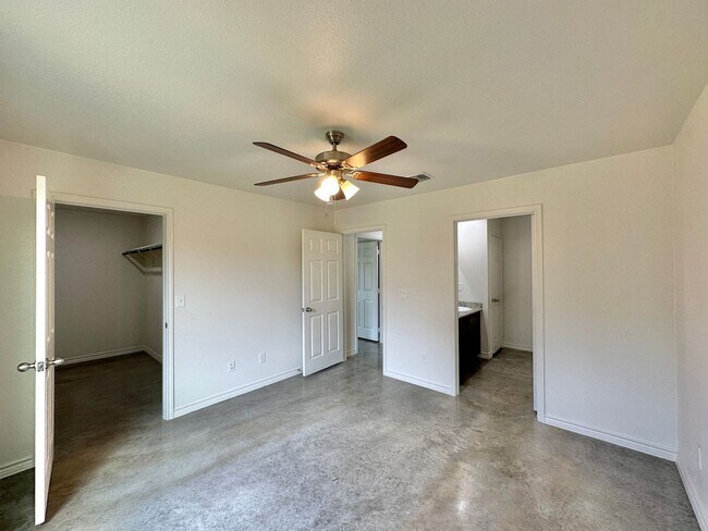Building Photo - 5912 Harriet Tubman Ave