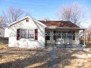 Building Photo - 2936 Stewart Ave