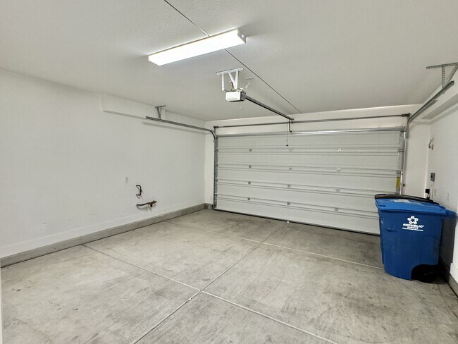 Building Photo - 8732 S Black Cordon Rd