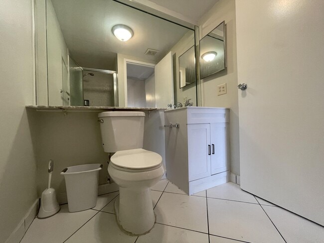 Building Photo - 457 Brittany Dr