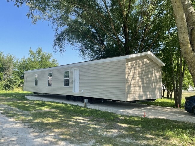 Building Photo - Your Mobile Haven: Almost Brand-New Home for You