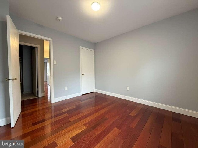 Building Photo - 10354 College Square