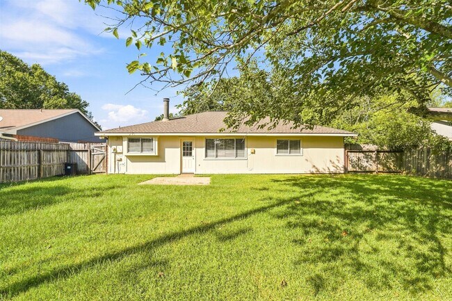 Building Photo - 19315 Spanish Needle Dr