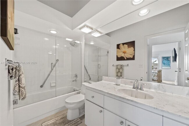 Building Photo - 8962 SE Riverfront Terrace