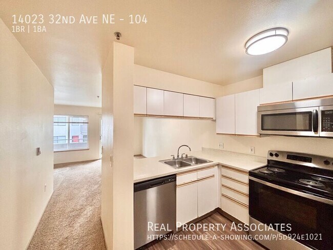 Building Photo - 14023 32nd Ave NE