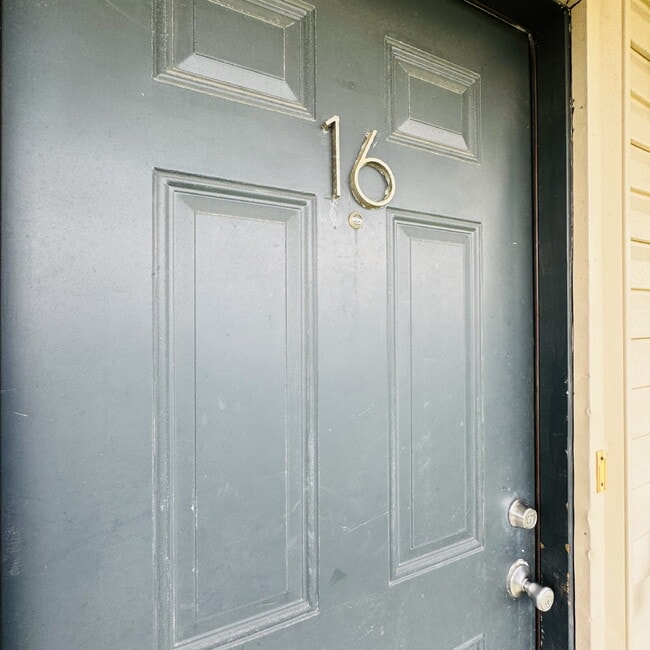 Building Photo - Spacious 2-Bedroom | 1 Bathroom Apartment at The Legacy in Nederland, TX!
