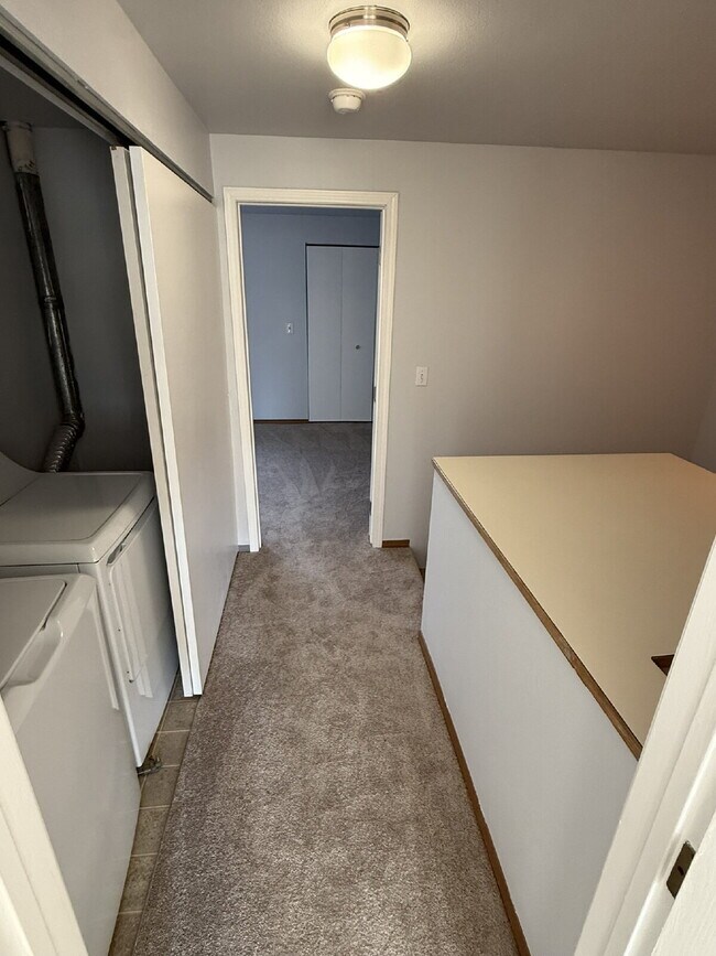 Building Photo - MOVE IN READY- Remodeled 2-bedroom Townhome!