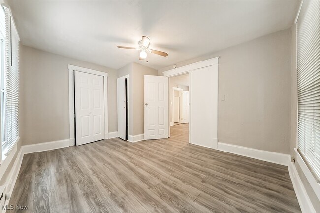 Building Photo - 2036 Lark St