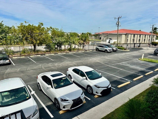 Building Photo - 4790 S Cleveland Ave