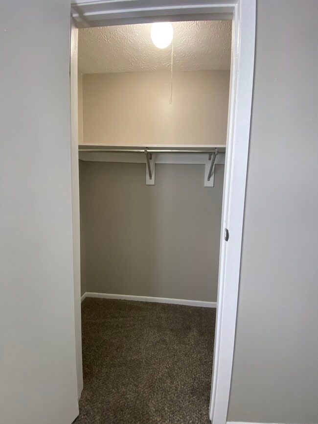 Building Photo - 2 bedroom townhome in Dublin Schools