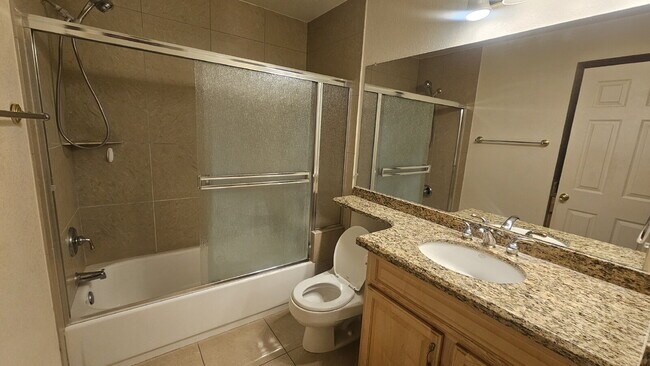 Building Photo - "Experience Tranquil Living: Beautiful 2-Bed, 2-Bath Condo with amazing amenities in Scottsdale!"