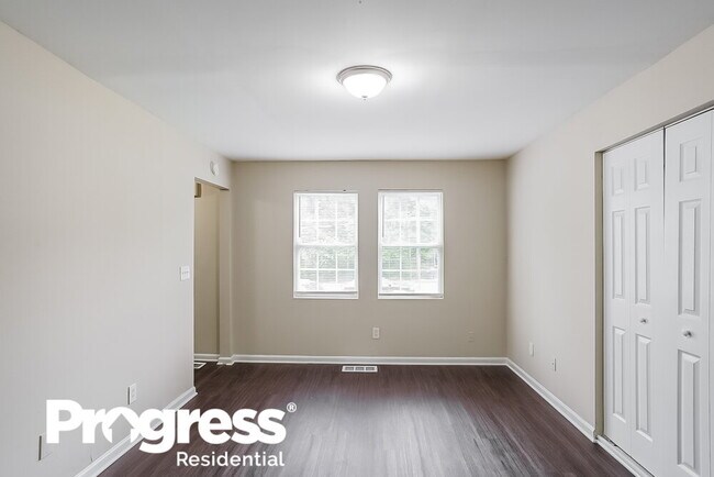 Building Photo - 1218 Campbellton Rd SW
