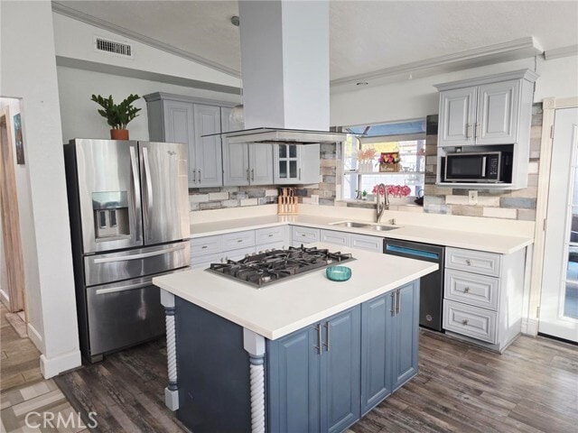 Building Photo - 917 Helmsdale Ave