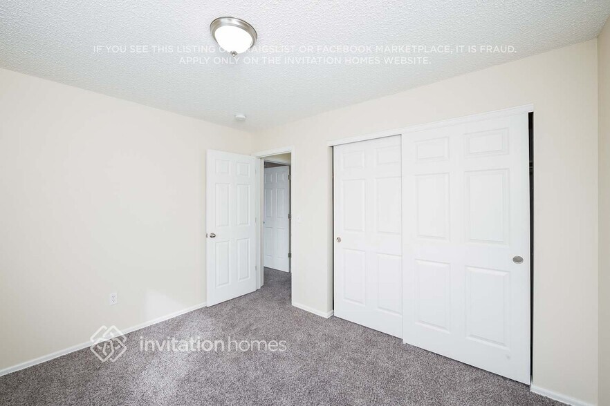 Building Photo - 1310 W 133rd Cir