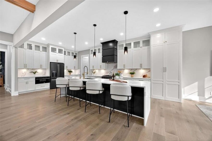 Building Photo - 6651 Malvin Dr