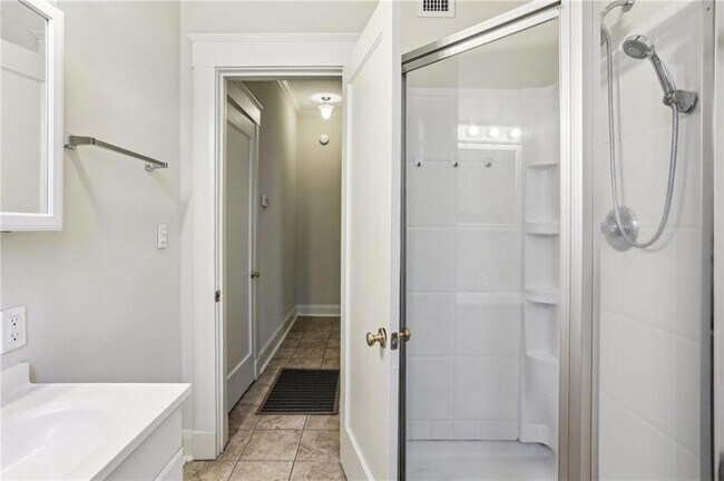 Building Photo - 3808 Napoleon Ave