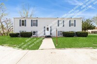 Building Photo - 317 SE Lowell Dr