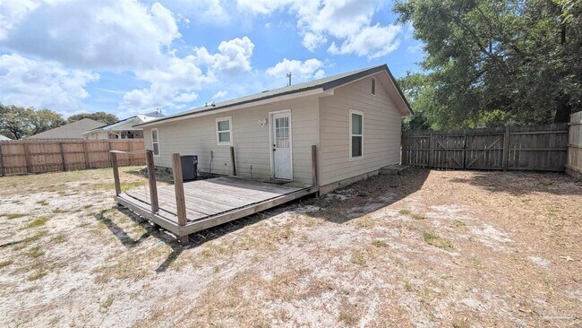 Building Photo - 3212 Cornell Dr