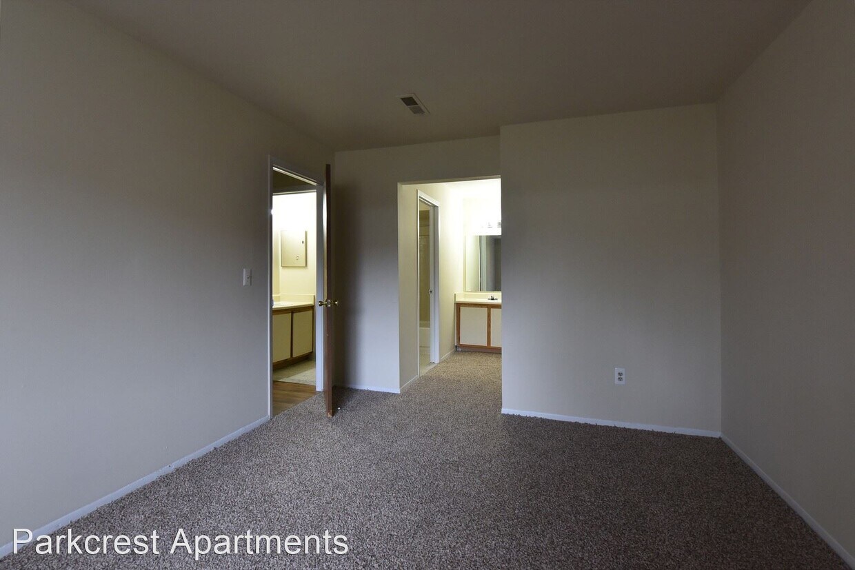 7000 W Parkcrest Dr Westland