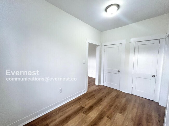 Building Photo - 1753 Lee Ave SW
