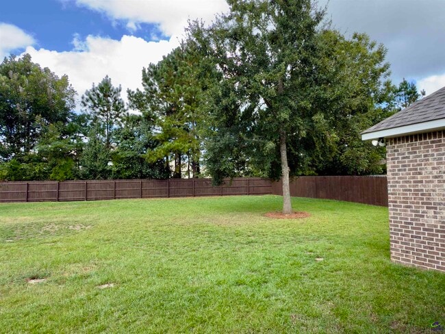 Building Photo - 408 Hawk's Nest Dr