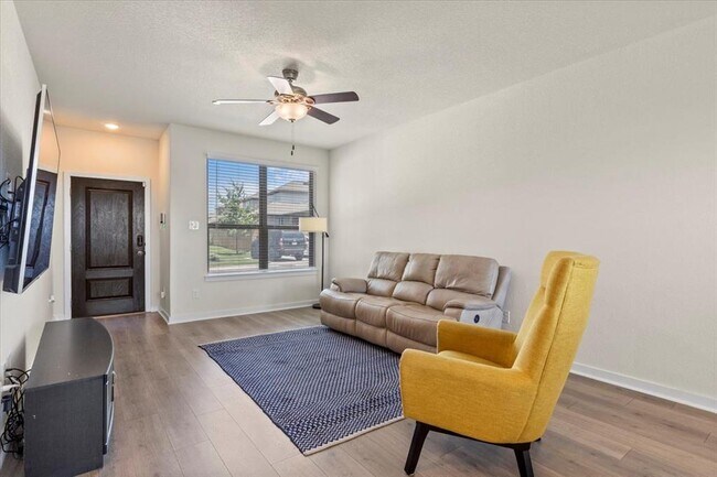 Building Photo - 2500 Forest Creek Dr