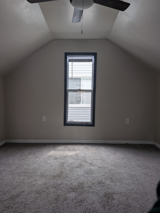 Building Photo - 18116 Bloom St