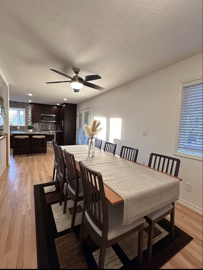 Building Photo - 9317 SE Suncrest Dr