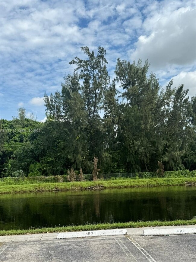 Building Photo - 16465 NE 22nd Ave